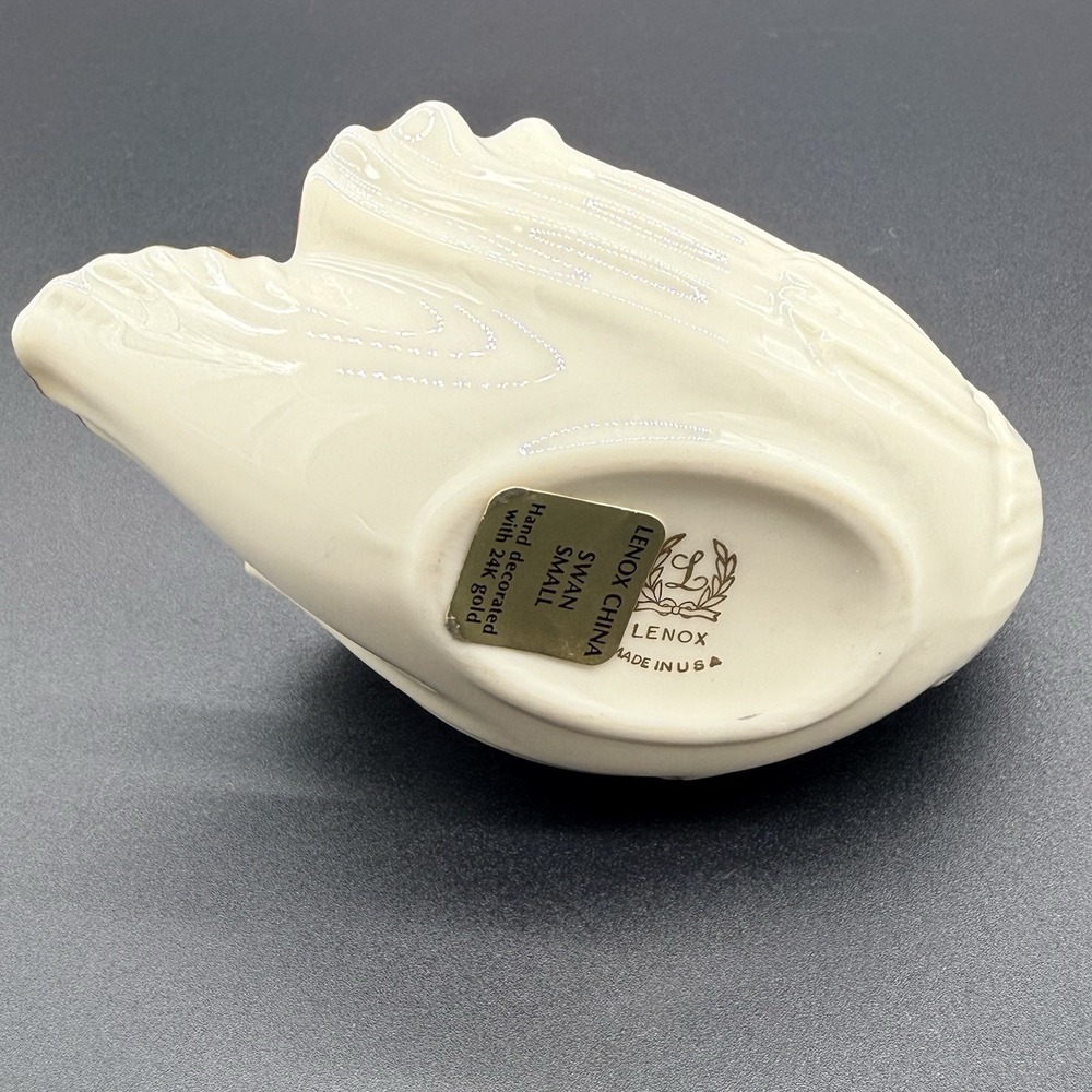 Vintage Lenox Swan Trinket Dish 24K Gold Trim Ivory Porcelain Wedding Cake Top - Picture 5 of 8